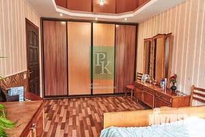 3-к квартира, вторичка, 72м2, 1/2 этаж