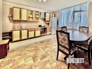 2-к квартира, вторичка, 80м2, 3/10 этаж