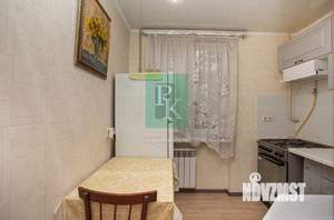 2-к квартира, вторичка, 43м2, 1/5 этаж