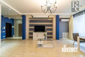 5-к квартира, вторичка, 250м2, 3/4 этаж