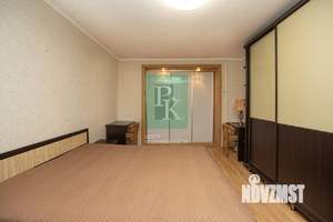 3-к квартира, вторичка, 131м2, 1/5 этаж