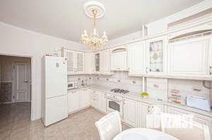 2-к квартира, вторичка, 84м2, 3/6 этаж