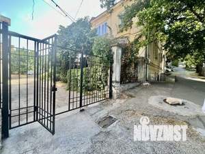 3-к квартира, вторичка, 62м2, 1/2 этаж