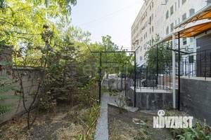 2-к квартира, вторичка, 111м2, 1/5 этаж