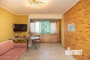 2-к квартира, вторичка, 63м2, 1/9 этаж