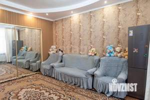 3-к квартира, вторичка, 60м2, 1/1 этаж