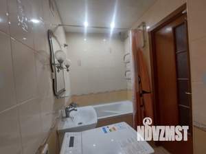 2-к квартира, вторичка, 64м2, 1/6 этаж