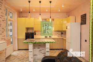 2-к квартира, вторичка, 72м2, 1/6 этаж