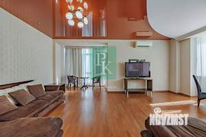 3-к квартира, вторичка, 136м2, 4/4 этаж