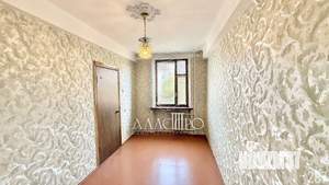 3-к квартира, вторичка, 57м2, 4/5 этаж
