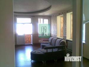 4-к квартира, вторичка, 169м2, 2/5 этаж