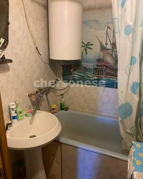 4-к квартира, вторичка, 84м2, 9/9 этаж