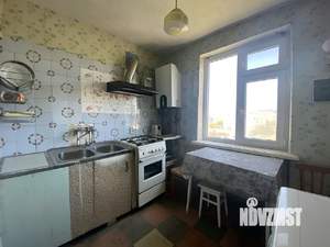 4-к квартира, вторичка, 63м2, 5/5 этаж
