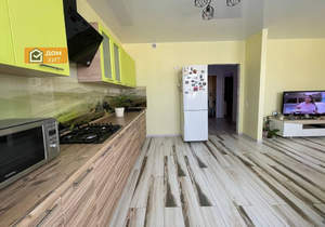 3-к квартира, вторичка, 107м2, 1/2 этаж