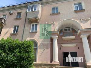 2-к квартира, вторичка, 101м2, 1/3 этаж
