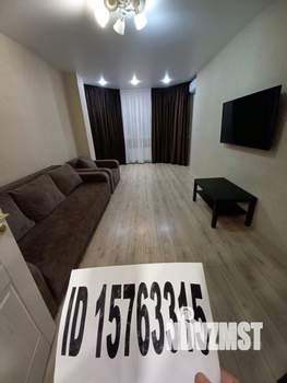 2-к квартира, вторичка, 64м2, 1/10 этаж