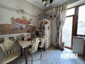 4-к квартира, вторичка, 97м2, 1/2 этаж