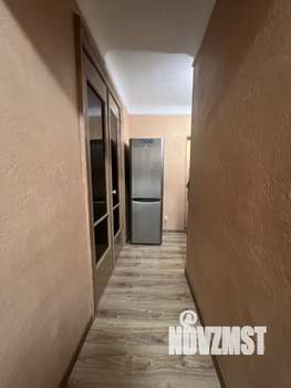 2-к квартира, вторичка, 40м2, 1/4 этаж