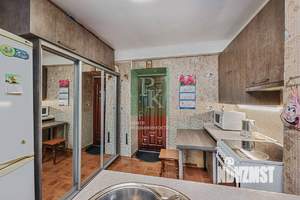 2-к квартира, вторичка, 33м2, 1/4 этаж