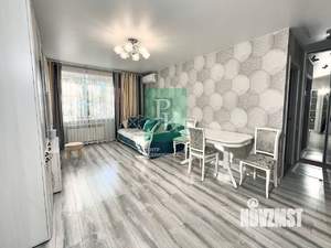 3-к квартира, вторичка, 56м2, 1/4 этаж