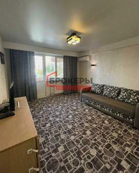 2-к квартира, вторичка, 67м2, 1/10 этаж