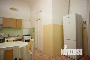 4-к квартира, вторичка, 125м2, 4/4 этаж