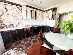2-к квартира, вторичка, 90м2, 11/11 этаж