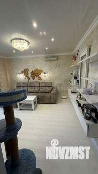 4-к квартира, вторичка, 102м2, 2/2 этаж