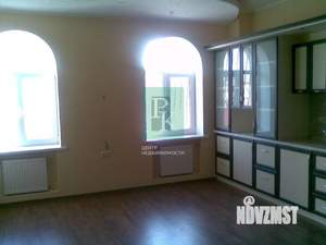 4-к квартира, вторичка, 169м2, 2/5 этаж