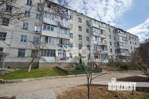 2-к квартира, вторичка, 60м2, 1/5 этаж