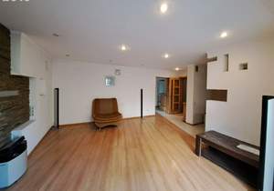 3-к квартира, вторичка, 80м2, 1/9 этаж