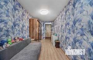 2-к квартира, вторичка, 42м2, 1/4 этаж