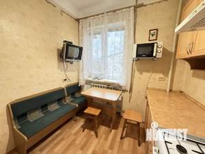 2-к квартира, вторичка, 42м2, 2/4 этаж