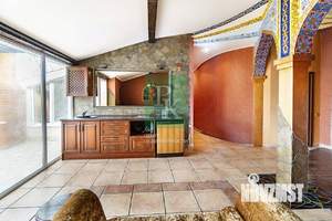 2-к квартира, вторичка, 98м2, 6/6 этаж