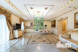 2-к квартира, вторичка, 125м2, 2/4 этаж