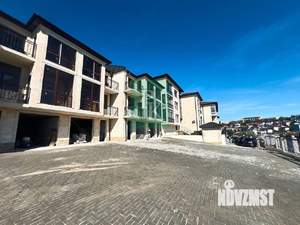 4-к квартира, вторичка, 135м2, 1/3 этаж
