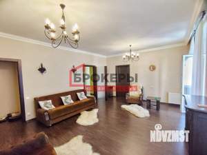 3-к квартира, вторичка, 133м2, 3/5 этаж