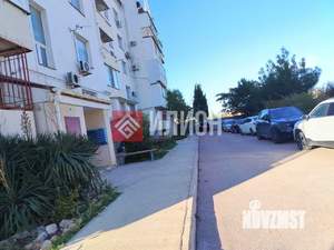 3-к квартира, вторичка, 100м2, 1/4 этаж