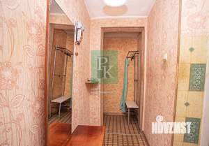 2-к квартира, вторичка, 80м2, 1/1 этаж