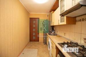 2-к квартира, вторичка, 63м2, 1/9 этаж