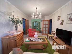 2-к квартира, вторичка, 42м2, 1/5 этаж