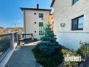 4-к квартира, вторичка, 135м2, 1/3 этаж