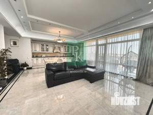 3-к квартира, вторичка, 155м2, 2/5 этаж