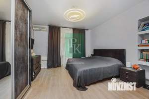 4-к квартира, вторичка, 102м2, 2/2 этаж