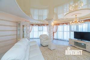 3-к квартира, вторичка, 120м2, 6/10 этаж