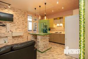 2-к квартира, вторичка, 72м2, 1/6 этаж