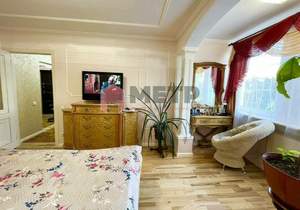 2-к квартира, вторичка, 64м2, 1/10 этаж